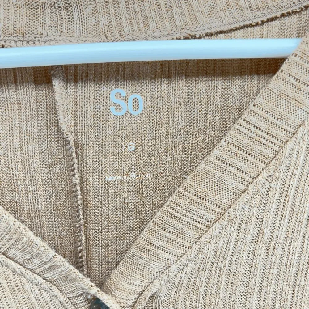 SO‎ Woman's Size XS Button Up Sweater in Tannery Peach